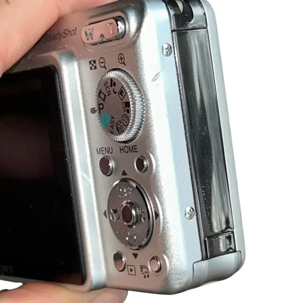 Sony Cyber-shot DSC-W150 digital camera tested silver